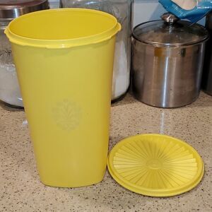 Vintage Tupperware Spaghetti Tall Container 1222-6